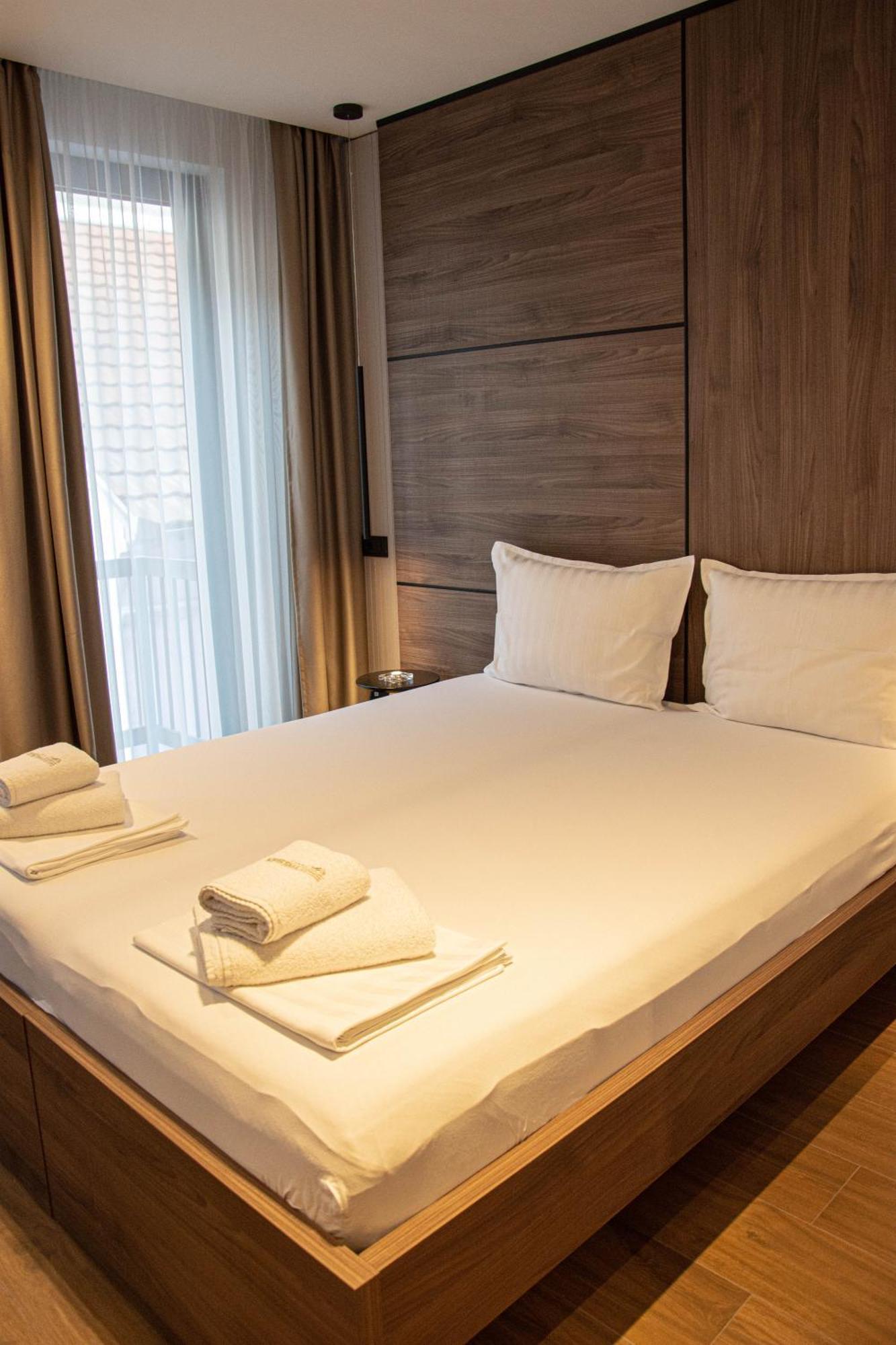 Kristall Apartments Premium Šabac Екстериор снимка